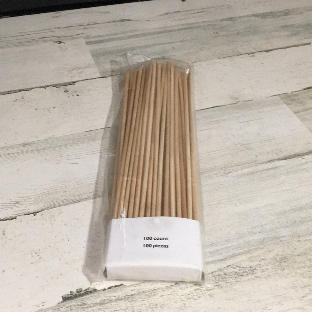 100 count wooden skewers new in package